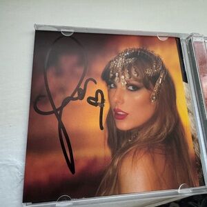 Signed Taylor Swift LOAS #1